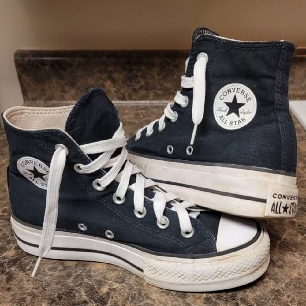 Converse Chuck Taylor Women’s Black High Top Platform Sneakers Size 6
